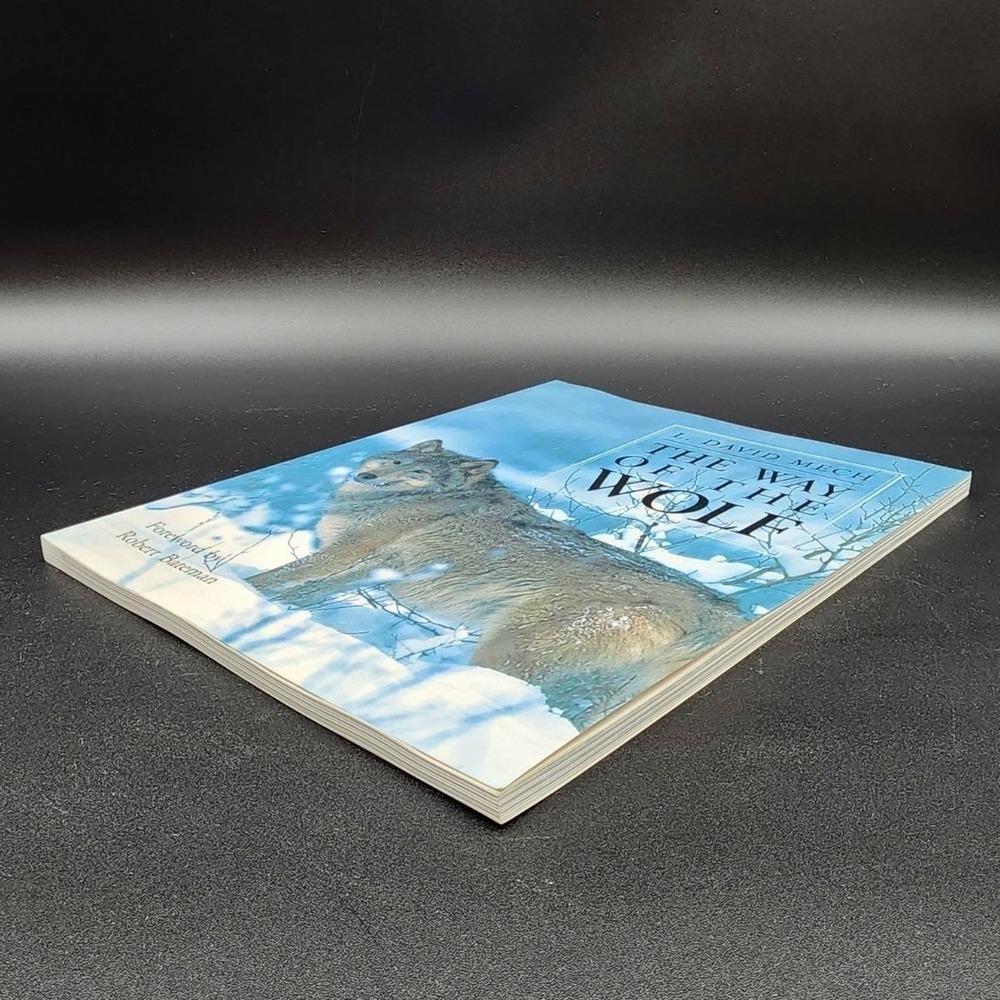 The Way of the Wolf Softcover Book New Old Stock L David Mech Wildlife Nature - Picture 4 of 5